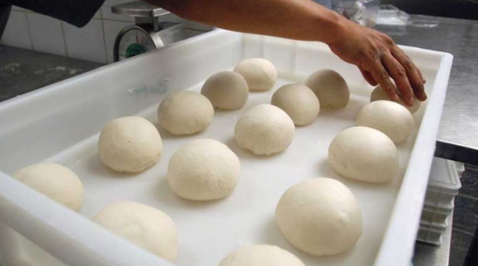 storing pizza dough
