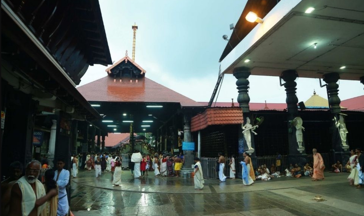 Guruvayoor Temple Timings, Darshan, Festivals & More
