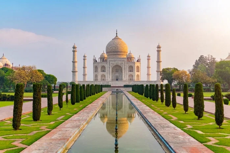 Taj Mahal Timings & Entry Fees