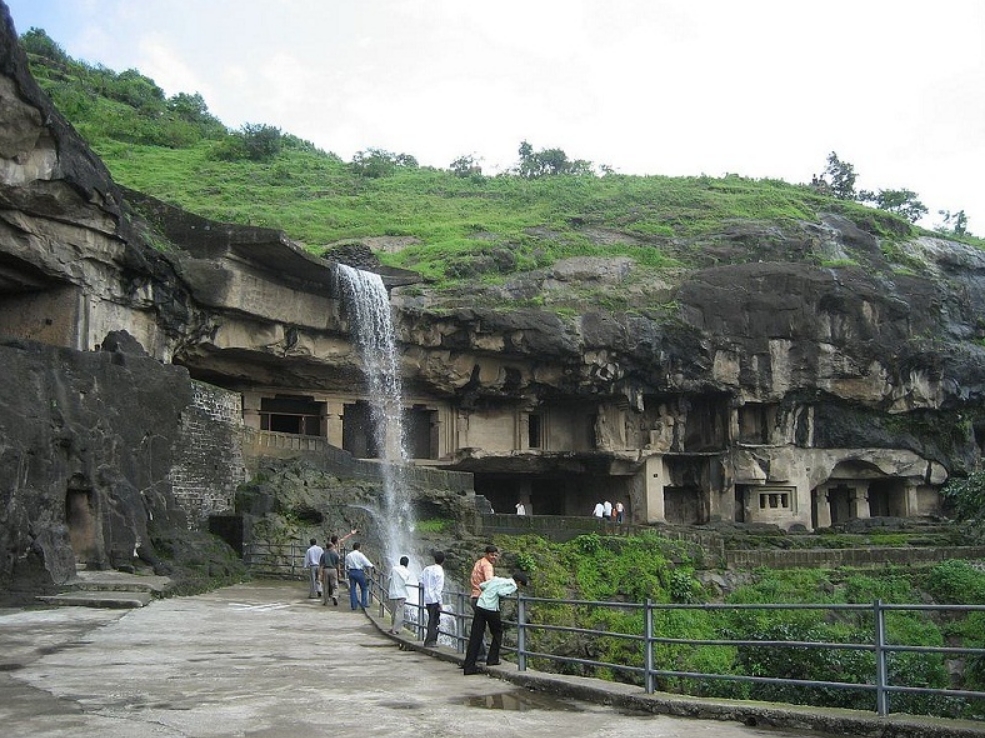 How to Reach Ellora Caves