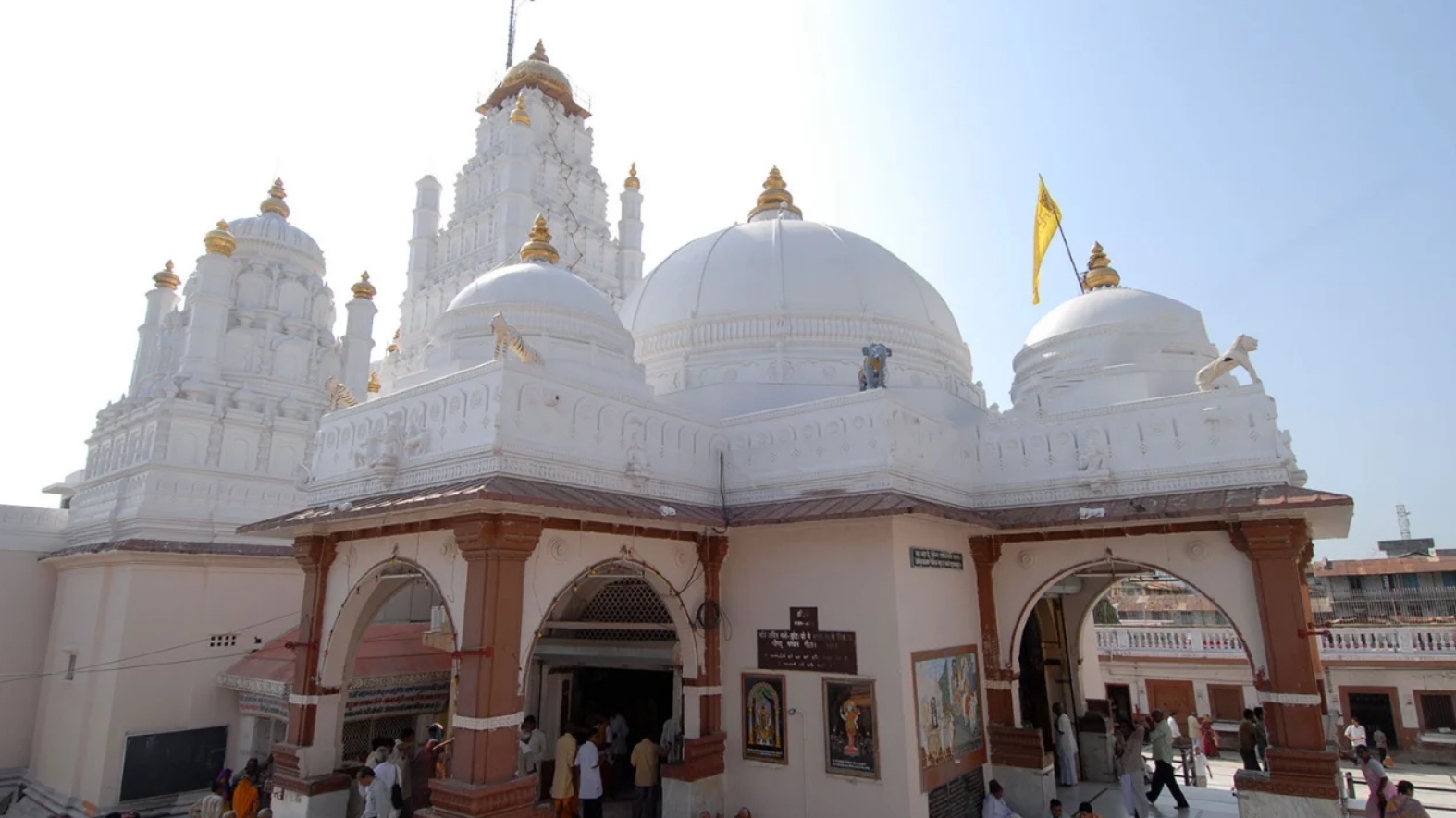 Daily Darshan and Aarti Timing at Dakor Temple