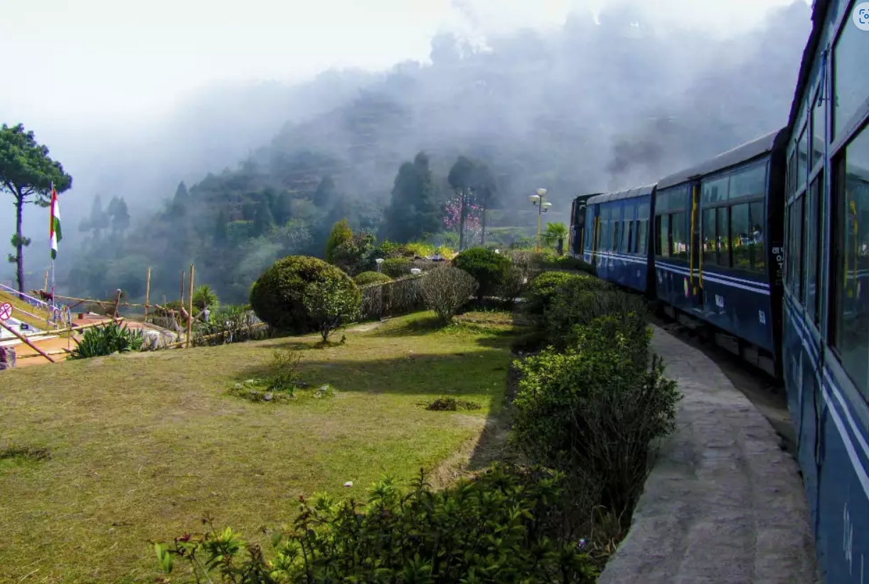 Reaching Darjeeling by Rail