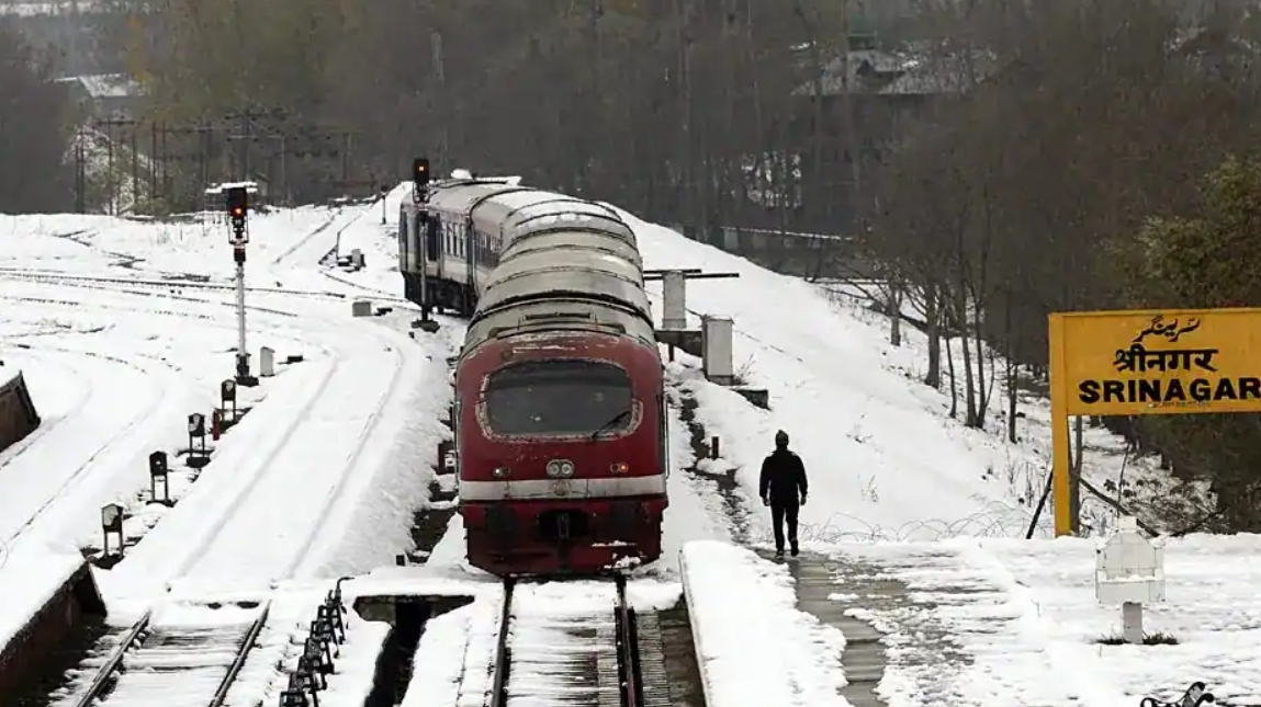 How to Reach Srinagar by Train